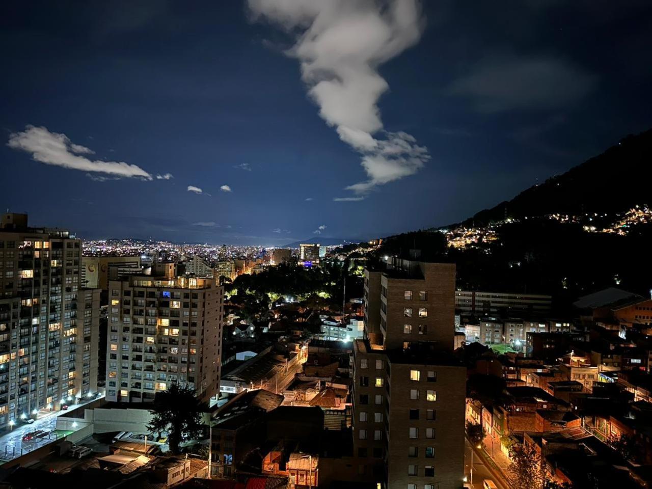 Centro Internacional - La Quinta Appartement Bogota Buitenkant foto
